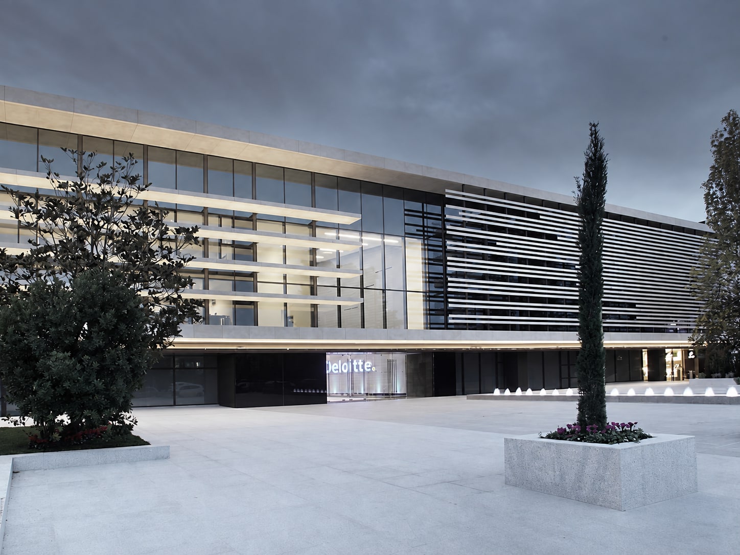 Κτήριο γραφείων και πολλαπλών χρήσεων, 2026